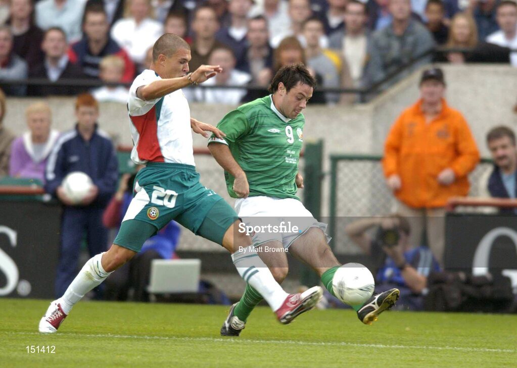 18 August 2004; Andy Reid, Republic of Ireland, in action against Valeri Bozhinov, Bulgaria. International Friendly, Republic of Ireland v Bulgaria, Lansdowne Road, Dublin. Picture credit; Matt Browne / SPORTSFILE