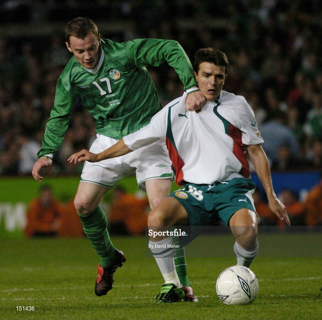18 August 2004; Alan Quinn, Republic of Ireland, in action against Emil Gargorov, Bulgaria. International Friendly, Republic of Ireland v Bulgaria, Lansdowne Road, Dublin. Picture credit; David Maher / SPORTSFILE