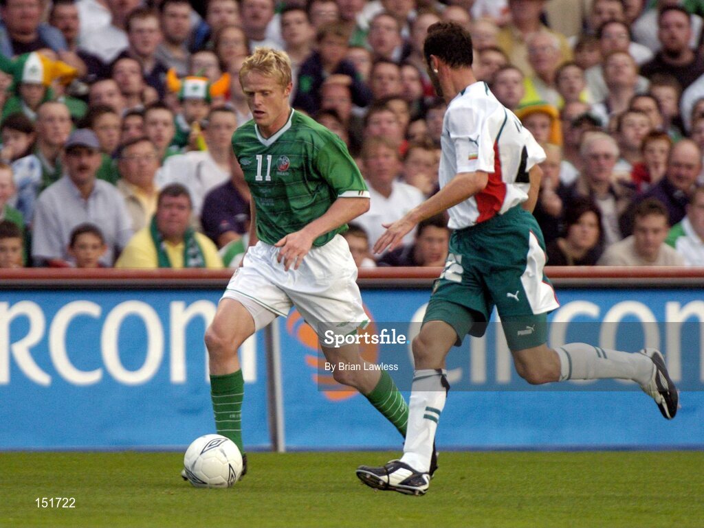 18 August 2004; Damien Duff, Republic of Ireland, in action against Iliyan Stoyanov, Bulgaria. International Friendly, Republic of Ireland v Bulgaria, Lansdowne Road, Dublin. Picture credit; Brian Lawless / SPORTSFILE