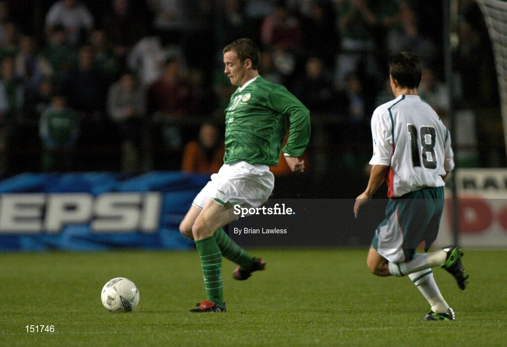 18 August 2004; Alan Quinn, Republic of Ireland, in action against Emil Gargorov, Bulgaria. International Friendly, Republic of Ireland v Bulgaria, Lansdowne Road, Dublin. Picture credit; Brian Lawless / SPORTSFILE
