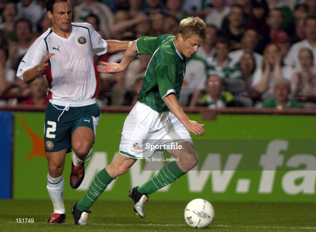 18 August 2004; Damien Duff, Republic of Ireland, in action against Radostin Kishishev, Bulgaria. International Friendly, Republic of Ireland v Bulgaria, Lansdowne Road, Dublin. Picture credit; Brian Lawless / SPORTSFILE