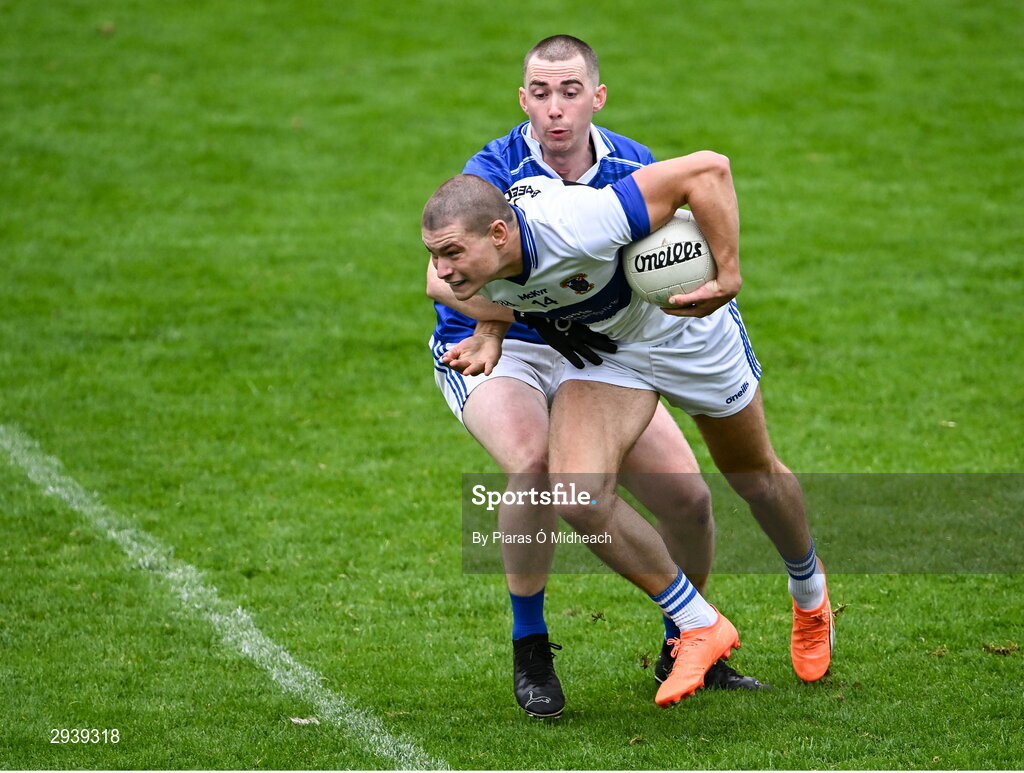 8 September 2024; Cian Dunne of St Vincent's in action against Sean Rocks of Skerries Harps during the Dublin County Senior 1 Club Football Championship Group 4 match between Skerries Harps and St Vincent's at Parnell Park in Dublin. Photo by Piaras Ó Mídheach/Sportsfile