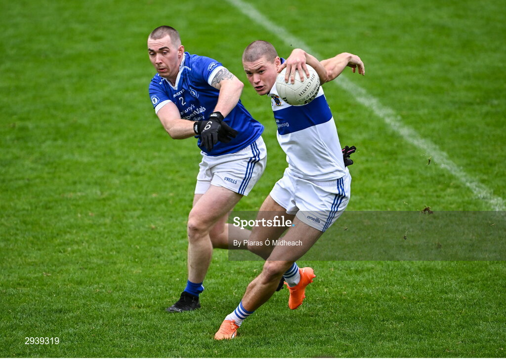 8 September 2024; Cian Dunne of St Vincent's in action against Sean Rocks of Skerries Harps during the Dublin County Senior 1 Club Football Championship Group 4 match between Skerries Harps and St Vincent's at Parnell Park in Dublin. Photo by Piaras Ó Mídheach/Sportsfile