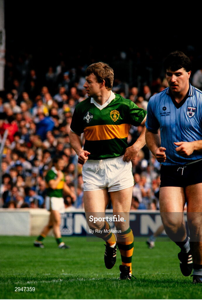 22 September 1985; Sean Walsh of Kerry, left, and Joe McNally of Dublin in action during the All Ireland Football Championship Final match between Kerry and Dublin at Croke Park, Dublin. Photo by Ray McManus/Sportsfile
