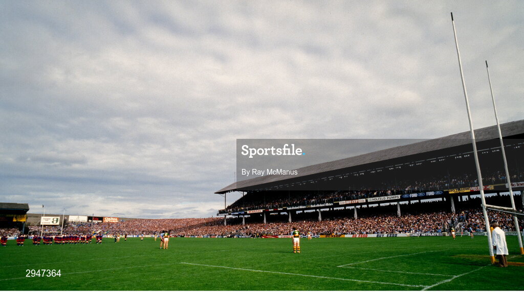 22 September 1985; A general view of the playing of Amhrán na bhFiann before the All Ireland Football Championship Final match between Kerry and Dublin at Croke Park, Dublin. Photo by Ray McManus/Sportsfile