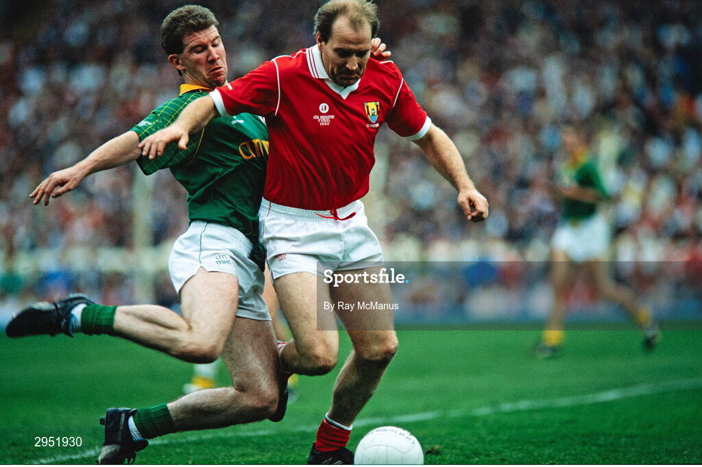 16 September 1990; Dave Barry of Cork in action against Robbie O'Malley of Meath during the All-Ireland Senior Football Championship final between Cork and Meath at Croke Park in Dublin. Photo by Ray McManus/Sportsfile