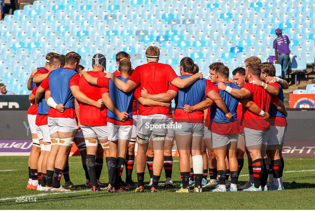 5 October 2024; Ulster players huddle before the United Rugby Championship match between Vodacom Bulls and Ulster at Loftus Versfeld Stadium in Pretoria, South Africa. Photo by Shaun Roy/Sportsfile