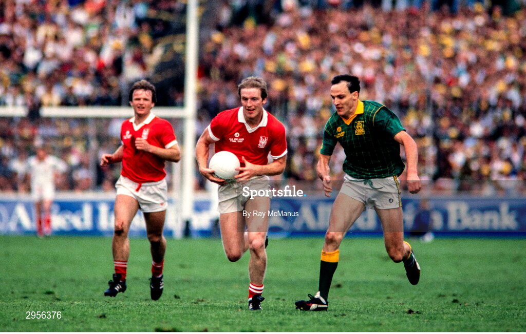 20 September 1987; Larry Tompinks of Cork in action against Gerry McEntee of Meath during the All-Ireland Senior Football Championship Final between Meath and Cork at Croke Park in Dublin. Photo by Ray McManus/Sportsfile