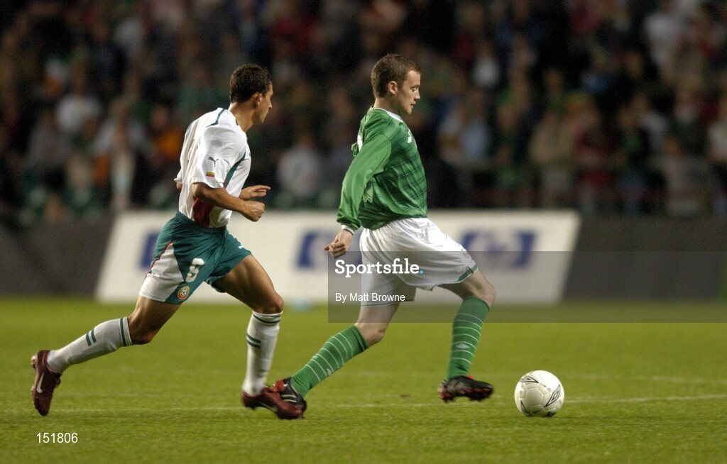 18 August 2004; Alan Quinn, Republic of Ireland, in action against Georgi Markov, Bulgaria. International Friendly, Republic of Ireland v Bulgaria, Lansdowne Road, Dublin. Picture credit; Matt Browne / SPORTSFILE