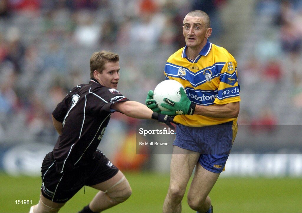 22 August 2004; Denis Russell, Clare, in action against Karl O'Neill, Sligo. Tommy Murphy Cup Final, Clare v Sligo, Croke Park, Dublin. Picture credit; Matt Browne / SPORTSFILE
