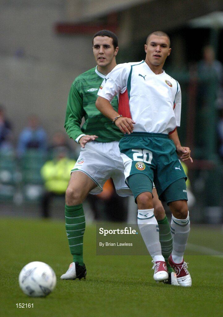 18 August 2004; Valeri Bozhinov, Bulgaria, in action against John O'Shea, Republic of Ireland. International Friendly, Republic of Ireland v Bulgaria, Lansdowne Road, Dublin. Picture credit; Brian Lawless / SPORTSFILE