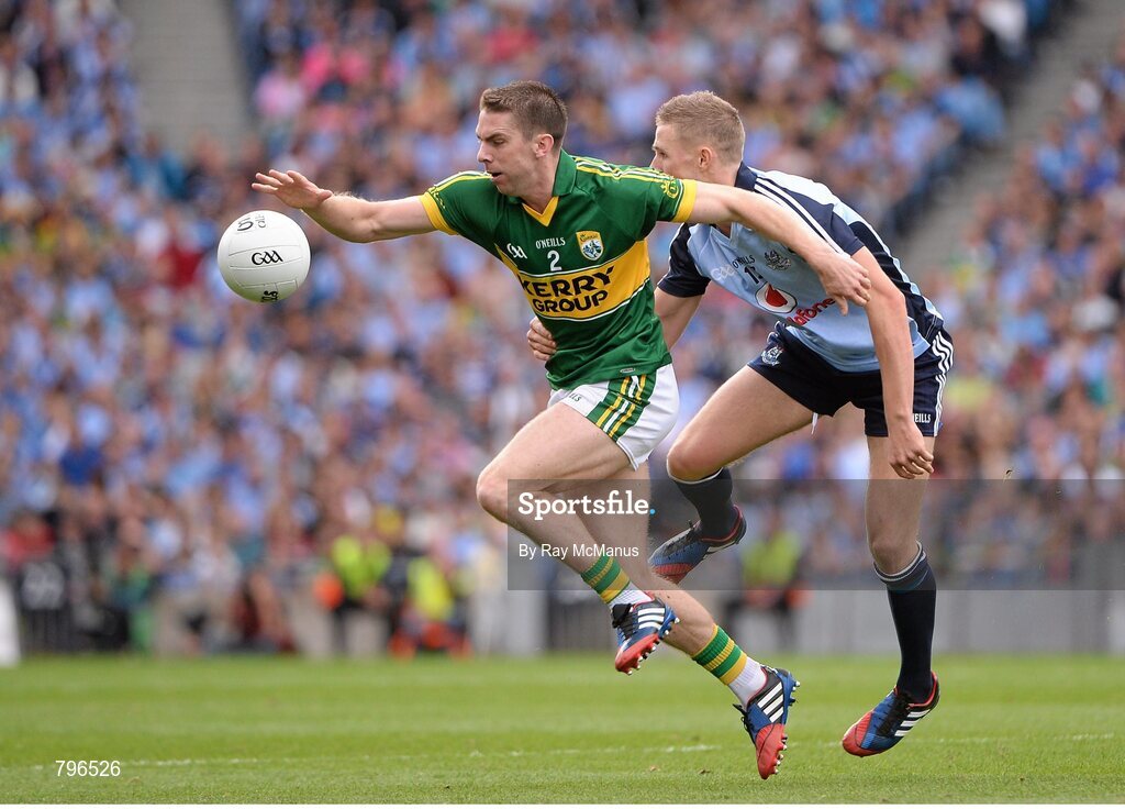 1 September 2013; Marc O Se, Kerry, is tackled by Paul Mannion, Dublin. GAA Football All-Ireland Senior Championship, Semi-Final, Dublin v Kerry, Croke Park, Dublin. Picture credit: Ray McManus / SPORTSFILE