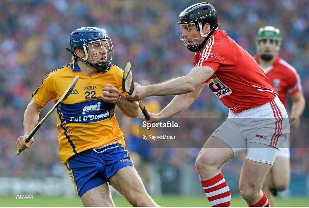 28 September 2013; Shane O'Donnell, Clare, in action against Shane O'Neill, Cork. GAA Hurling All-Ireland Senior Championship Final Replay, Cork v Clare, Croke Park, Dublin. Picture credit: Ray McManus / SPORTSFILE