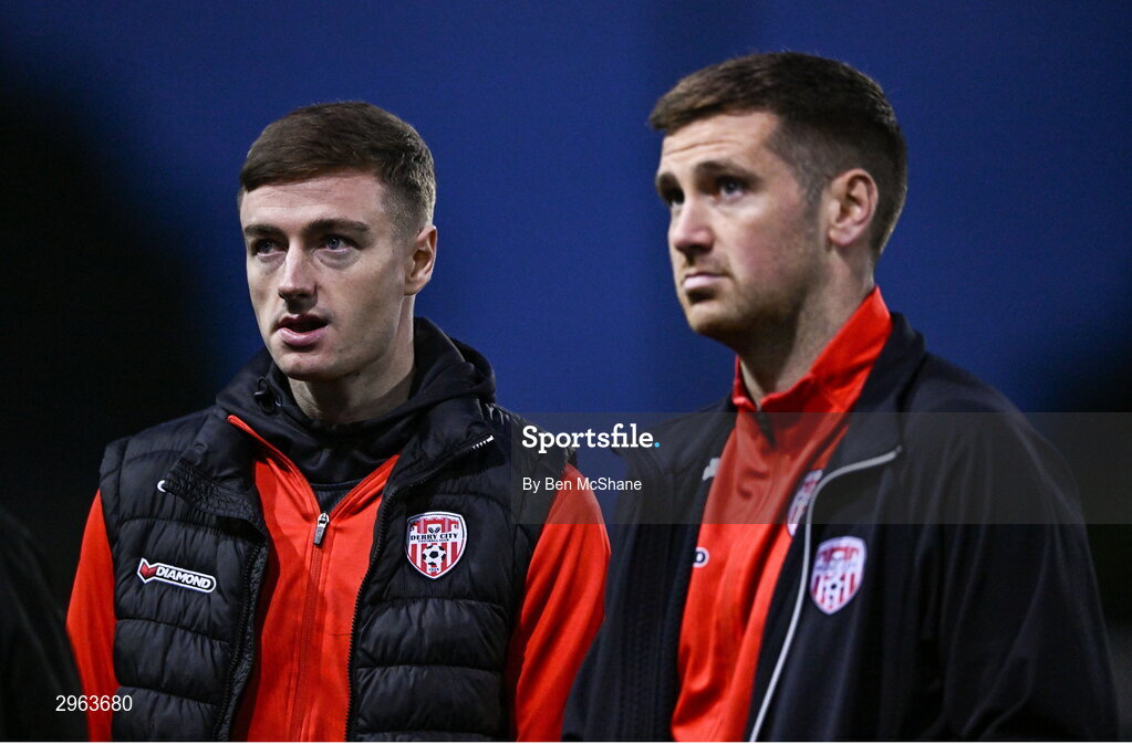 18 October 2024; Daniel Kelly, left, and Patrick McEleney of Derry City before the SSE Airtricity Men's Premier Division match between Dundalk and Derry City at Oriel Park in Dundalk, Louth. Photo by Ben McShane/Sportsfile