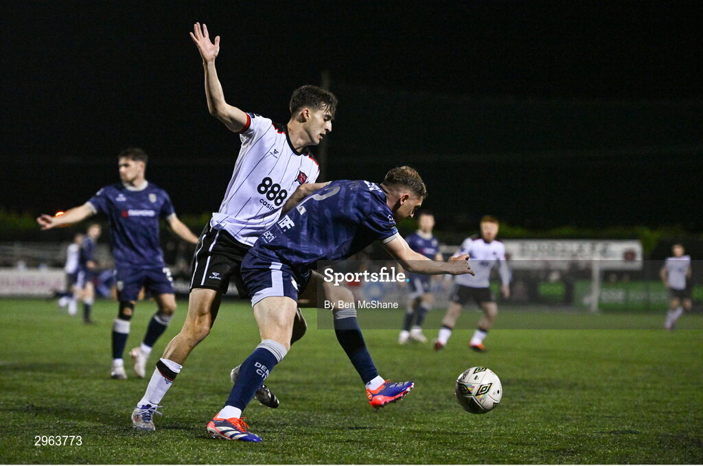 18 October 2024; Ronan Boyce of Derry City in action against Jad Hakiki of Dundalk during the SSE Airtricity Men's Premier Division match between Dundalk and Derry City at Oriel Park in Dundalk, Louth. Photo by Ben McShane/Sportsfile