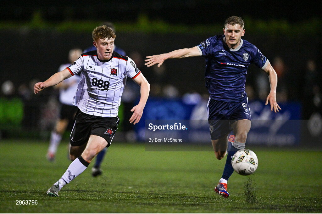 18 October 2024; Sean Keogh of Dundalk in action against Ronan Boyce of Derry City during the SSE Airtricity Men's Premier Division match between Dundalk and Derry City at Oriel Park in Dundalk, Louth. Photo by Ben McShane/Sportsfile