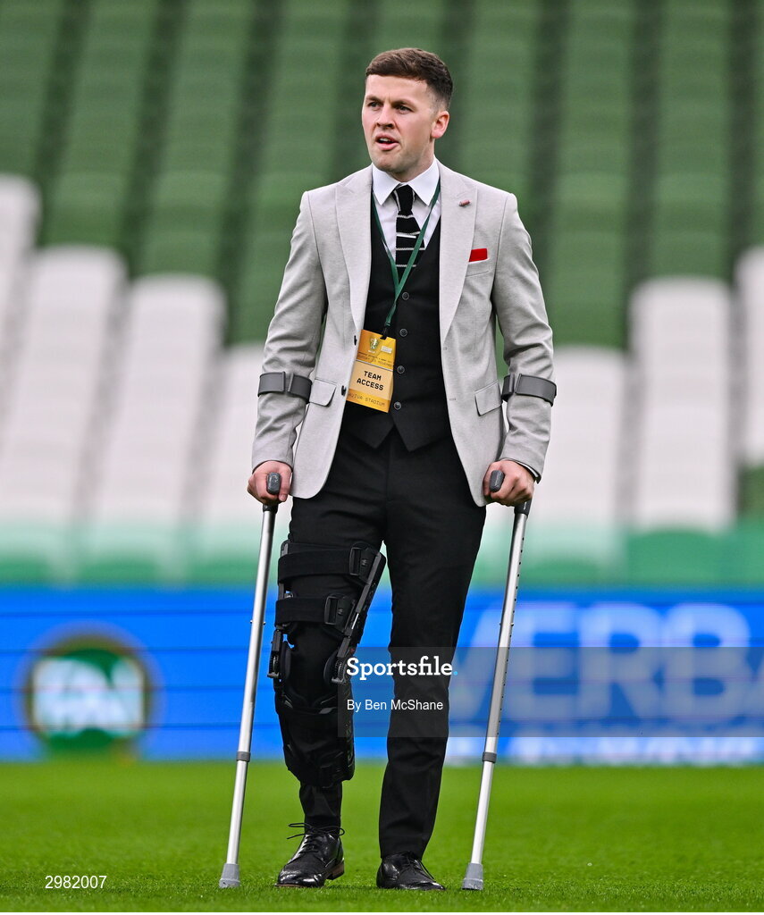 10 November 2024; Ben Doherty of Derry City walks the pitch before the Sports Direct Men's FAI Cup Final match between Drogheda United and Derry City at the Aviva Stadium in Dublin. Photo by Ben McShane/Sportsfile