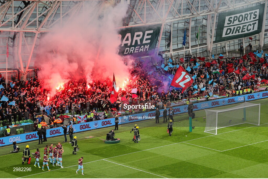 10 November 2024; Drogheda supporters celebrate their side's first goal during the Sports Direct Men's FAI Cup Final match between Drogheda United and Derry City at the Aviva Stadium in Dublin. Photo by Thomas Flinkow/Sportsfile