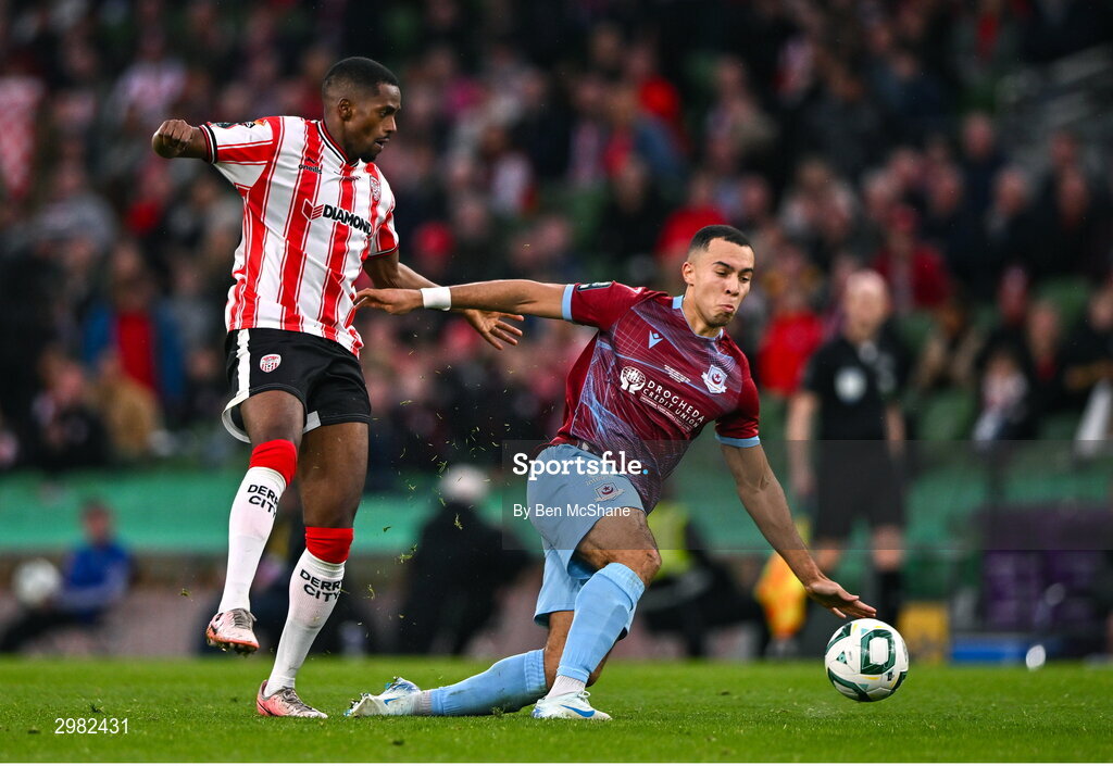 10 November 2024; Douglas James-Taylor of Drogheda United in action against Sadou Diallo of Derry City during the Sports Direct Men's FAI Cup Final match between Drogheda United and Derry City at the Aviva Stadium in Dublin. Photo by Ben McShane/Sportsfile