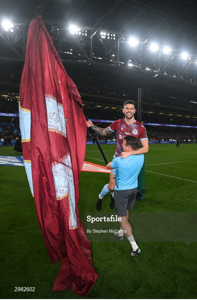 10 November 2024; Adam Foley of Drogheda United celebrates with assistant manager Daire Doyle after the Sports Direct Men's FAI Cup Final match between Drogheda United and Derry City at the Aviva Stadium in Dublin. Photo by Stephen McCarthy/Sportsfile