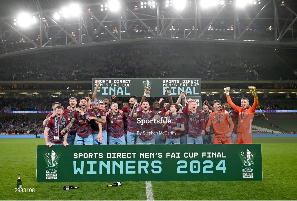 10 November 2024; Drogheda United players celebrate after the Sports Direct Men's FAI Cup Final match between Drogheda United and Derry City at the Aviva Stadium in Dublin. Photo by Stephen McCarthy/Sportsfile
