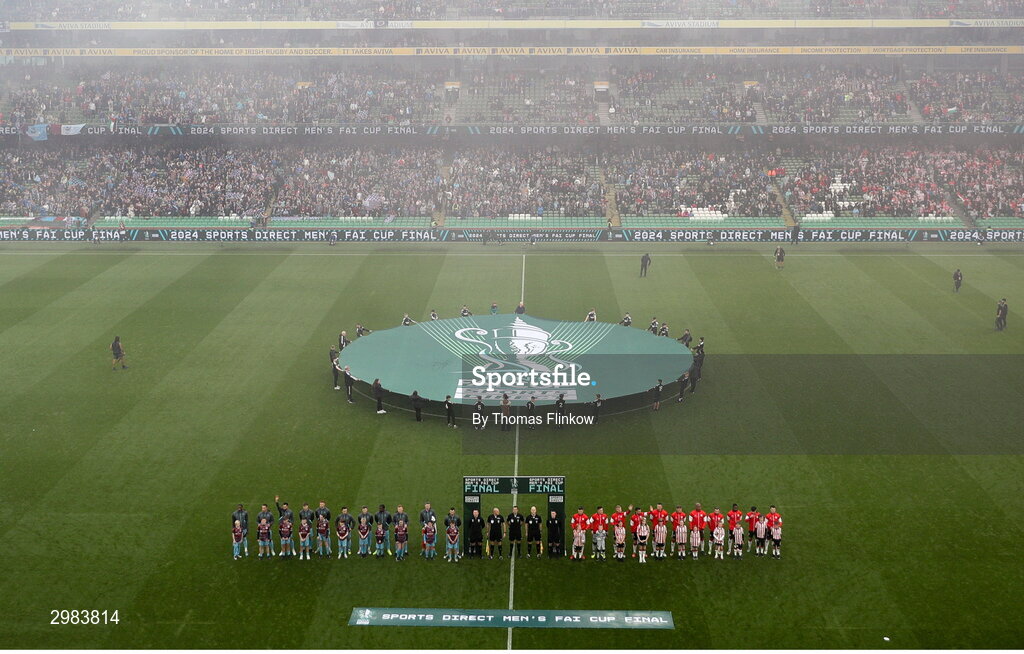 10 November 2024; Players and officials before the Sports Direct Men's FAI Cup Final match between Drogheda United and Derry City at the Aviva Stadium in Dublin. Photo by Thomas Flinkow/Sportsfile