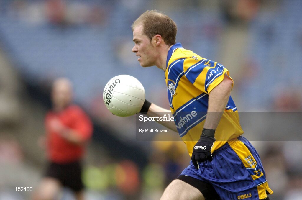 22 August 2004; Michael O'Shea, Clare, in action against Brian Curran, Sligo. Tommy Murphy Cup Final, Clare v Sligo, Croke Park, Dublin. Picture credit; Matt Browne / SPORTSFILE