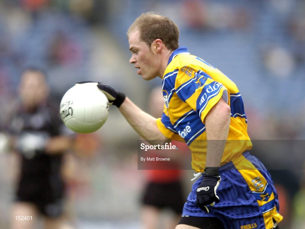 22 August 2004; Michael O'Shea, Clare, in action against Brian Curran, Sligo. Tommy Murphy Cup Final, Clare v Sligo, Croke Park, Dublin. Picture credit; Matt Browne / SPORTSFILE
