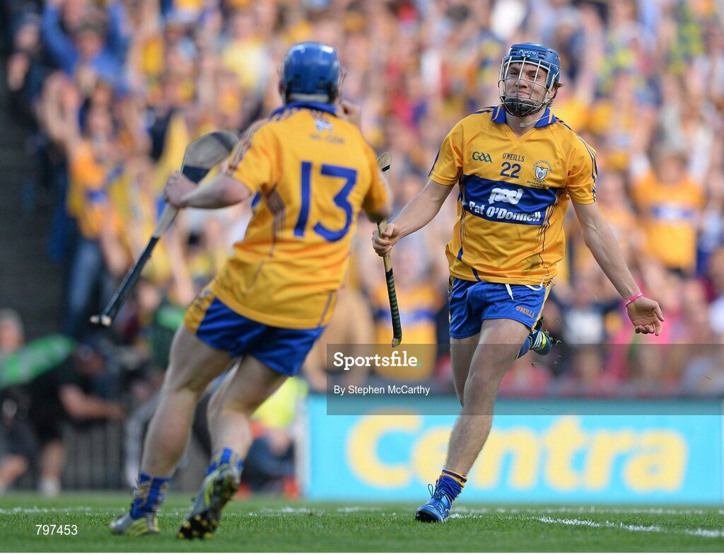 28 September 2013; Shane O'Donnell, Clare, celebrates after scoring his side's second goal with team-mate Pdraic Collins, 13. GAA Hurling All-Ireland Senior Championship Final Replay, Cork v Clare, Croke Park, Dublin. Picture credit: Stephen McCarthy / SPORTSFILE
