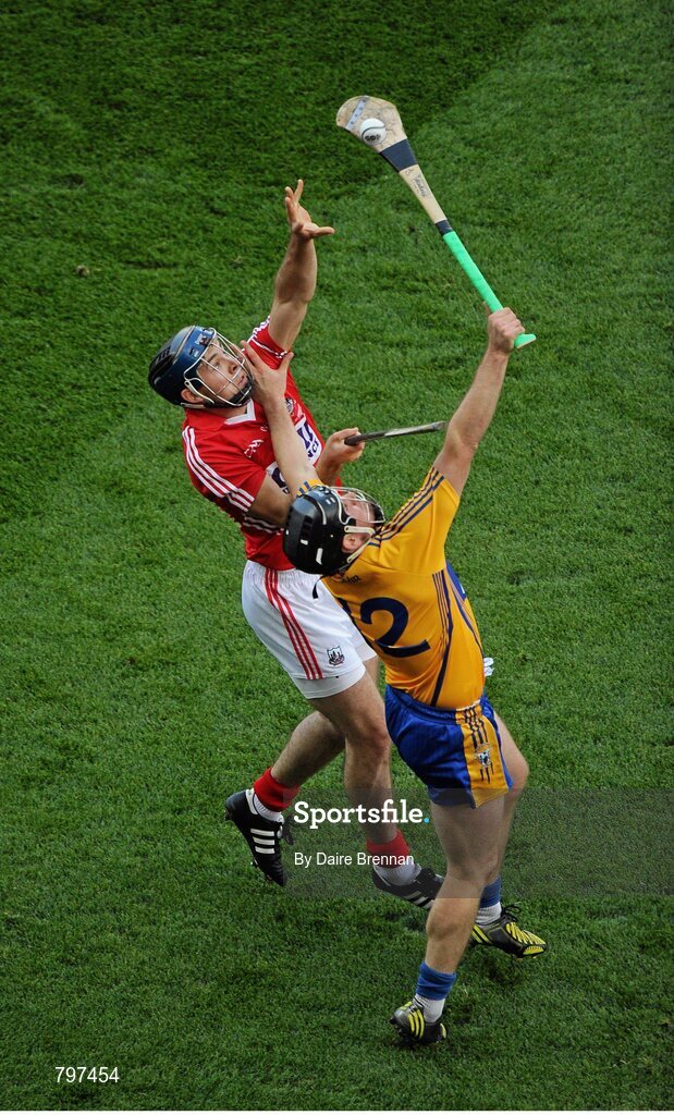 28 September 2013; Colin Ryan, Clare, in action against Christopher Joyce, Cork. GAA Hurling All-Ireland Senior Championship Final Replay, Cork v Clare, Croke Park, Dublin. Picture credit: Daire Brennan / SPORTSFILE