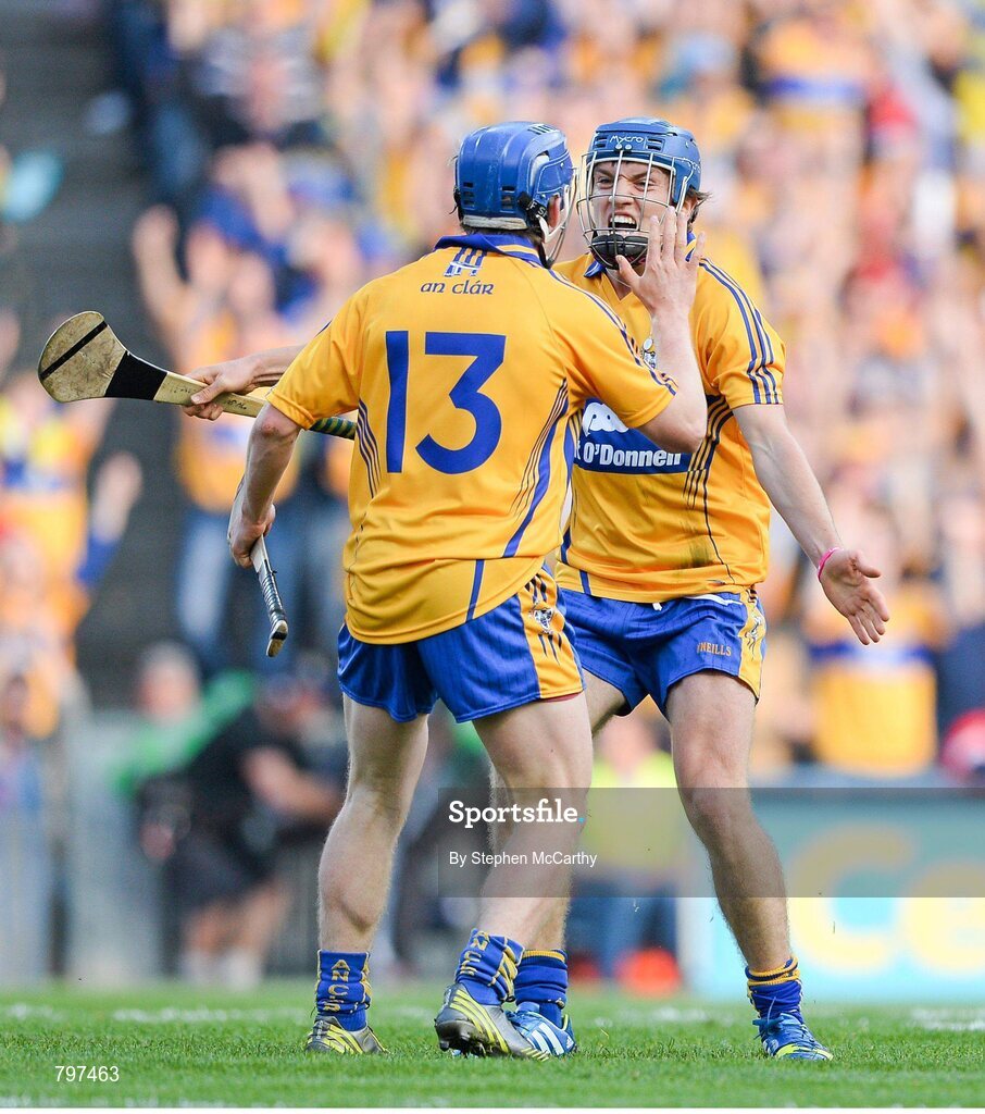 28 September 2013; Shane O'Donnell, Clare, celebrates after scoring his side's second goal with team-mate Pdraic Collins, 13. GAA Hurling All-Ireland Senior Championship Final Replay, Cork v Clare, Croke Park, Dublin. Picture credit: Stephen McCarthy / SPORTSFILE