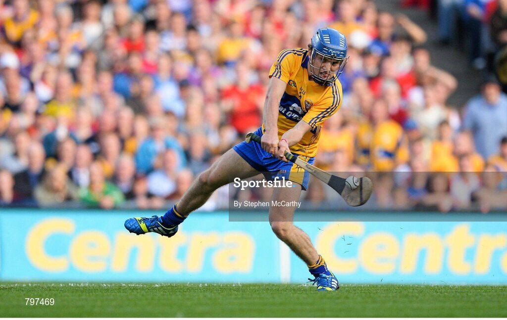 28 September 2013; Shane O'Donnell, Clare, shoots to score his side's second goal. GAA Hurling All-Ireland Senior Championship Final Replay, Cork v Clare, Croke Park, Dublin. Picture credit: Stephen McCarthy / SPORTSFILE