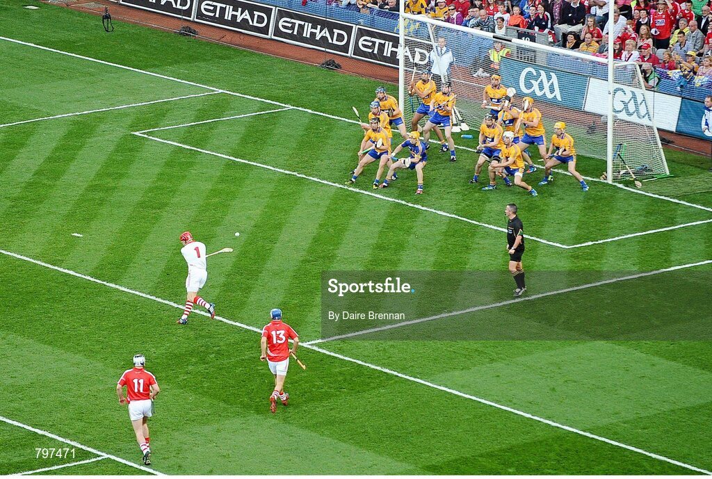 28 September 2013; Anthony Nash, Cork, scores his side's first goal. GAA Hurling All-Ireland Senior Championship Final Replay, Cork v Clare, Croke Park, Dublin. Picture credit: Daire Brennan / SPORTSFILE