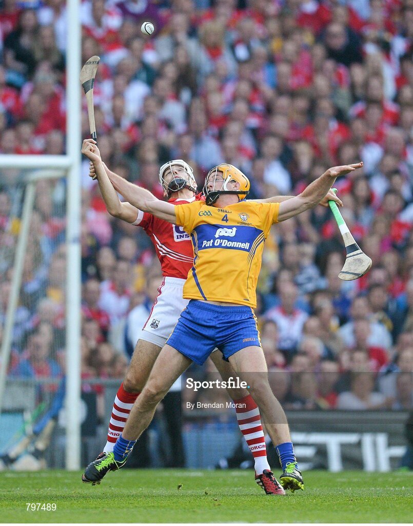 28 September 2013; Patrick Horgan, Cork, in action against Cian Dillon, Clare. GAA Hurling All-Ireland Senior Championship Final Replay, Cork v Clare, Croke Park, Dublin. Picture credit: Brendan Moran / SPORTSFILE
