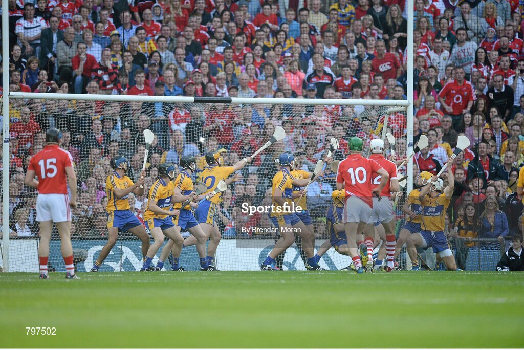 28 September 2013; Twelve Clare players defend against Anthony Nash's first Cork goal. GAA Hurling All-Ireland Senior Championship Final Replay, Cork v Clare, Croke Park, Dublin. Picture credit: Brendan Moran / SPORTSFILE