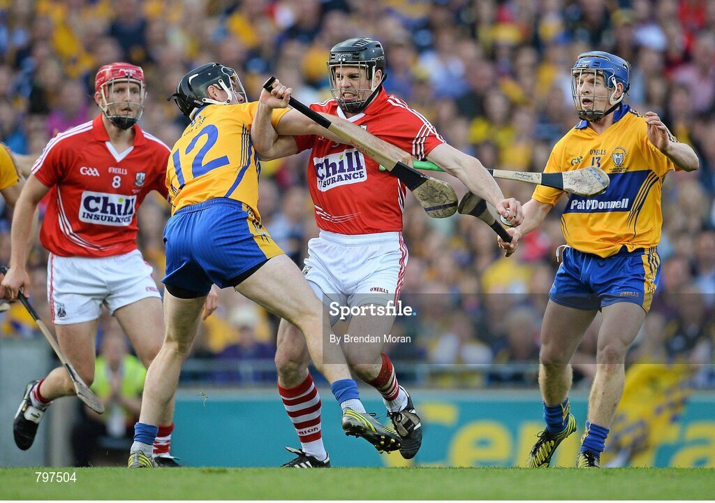 28 September 2013; Shane O'Neill, Cork, in action against Colin Ryan, left, and Pádraic Collins, Clare. GAA Hurling All-Ireland Senior Championship Final Replay, Cork v Clare, Croke Park, Dublin. Picture credit: Brendan Moran / SPORTSFILE