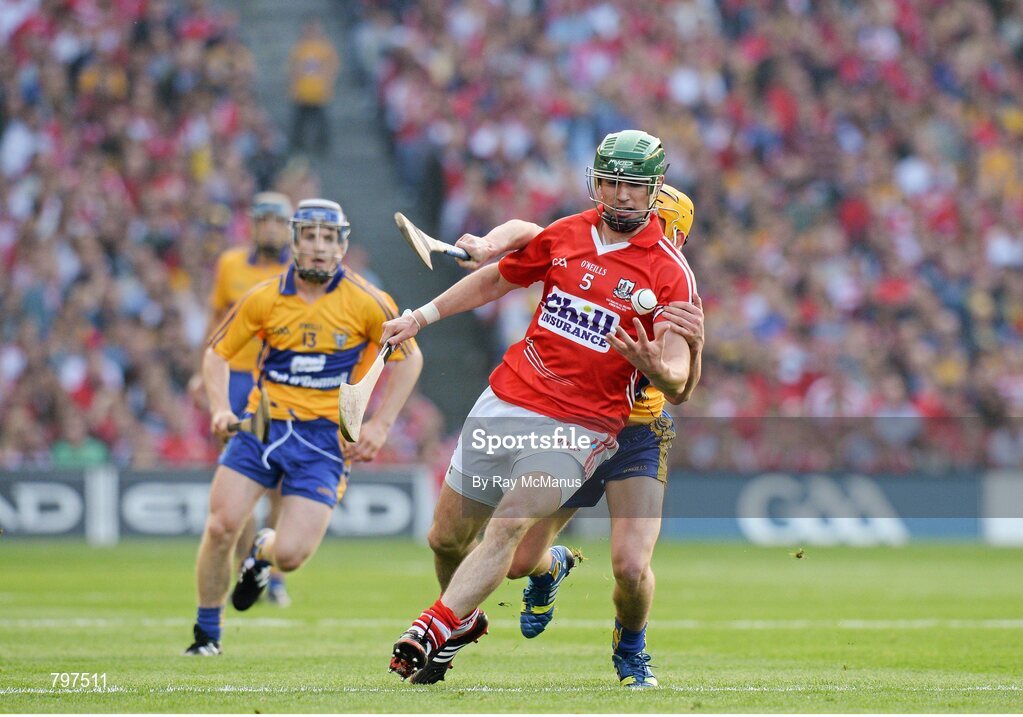 28 September 2013; Brian Murphy, Cork, in action against Colm Galvin, Clare. GAA Hurling All-Ireland Senior Championship Final Replay, Cork v Clare, Croke Park, Dublin. Picture credit: Ray McManus / SPORTSFILE