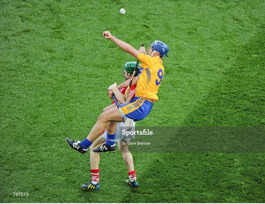 28 September 2013; Conor Ryan, Clare, in action against Daniel Kearney, Cork. GAA Hurling All-Ireland Senior Championship Final Replay, Cork v Clare, Croke Park, Dublin. Picture credit: Daire Brennan / SPORTSFILE