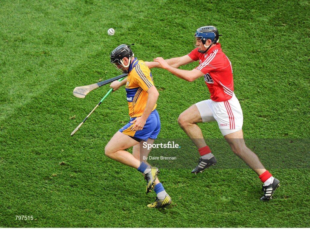 28 September 2013; Colin Ryan, Clare, in action against Christopher Joyce, Cork. GAA Hurling All-Ireland Senior Championship Final Replay, Cork v Clare, Croke Park, Dublin. Picture credit: Daire Brennan / SPORTSFILE