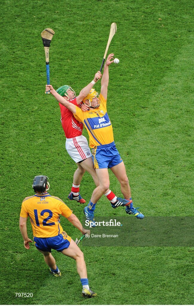 28 September 2013; Colm Galvin, Clare, in action against Daniel Kearney, Cork. GAA Hurling All-Ireland Senior Championship Final Replay, Cork v Clare, Croke Park, Dublin. Picture credit: Daire Brennan / SPORTSFILE