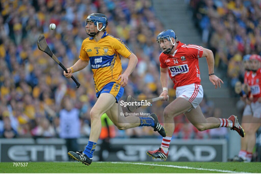 28 September 2013; David McInerney, Clare, in action against Patrick Horgan, Clare. GAA Hurling All-Ireland Senior Championship Final Replay, Cork v Clare, Croke Park, Dublin. Picture credit: Brendan Moran / SPORTSFILE