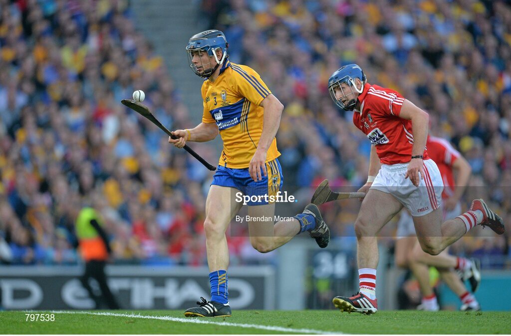 28 September 2013; David McInerney, Clare, in action against Patrick Horgan, Clare. GAA Hurling All-Ireland Senior Championship Final Replay, Cork v Clare, Croke Park, Dublin. Picture credit: Brendan Moran / SPORTSFILE