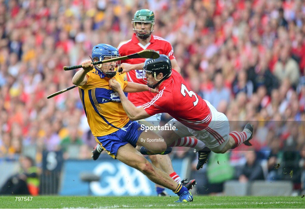 28 September 2013; Shane O'Donnell, Clare, in action against Shane O'Neill, Cork. GAA Hurling All-Ireland Senior Championship Final Replay, Cork v Clare, Croke Park, Dublin. Photo by Sportsfile