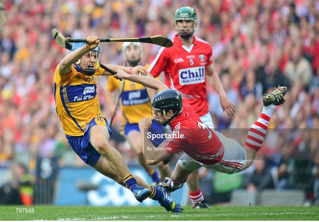 28 September 2013; Shane O'Donnell, Clare, in action against Shane O'Neill, Cork. GAA Hurling All-Ireland Senior Championship Final Replay, Cork v Clare, Croke Park, Dublin. Photo by Sportsfile