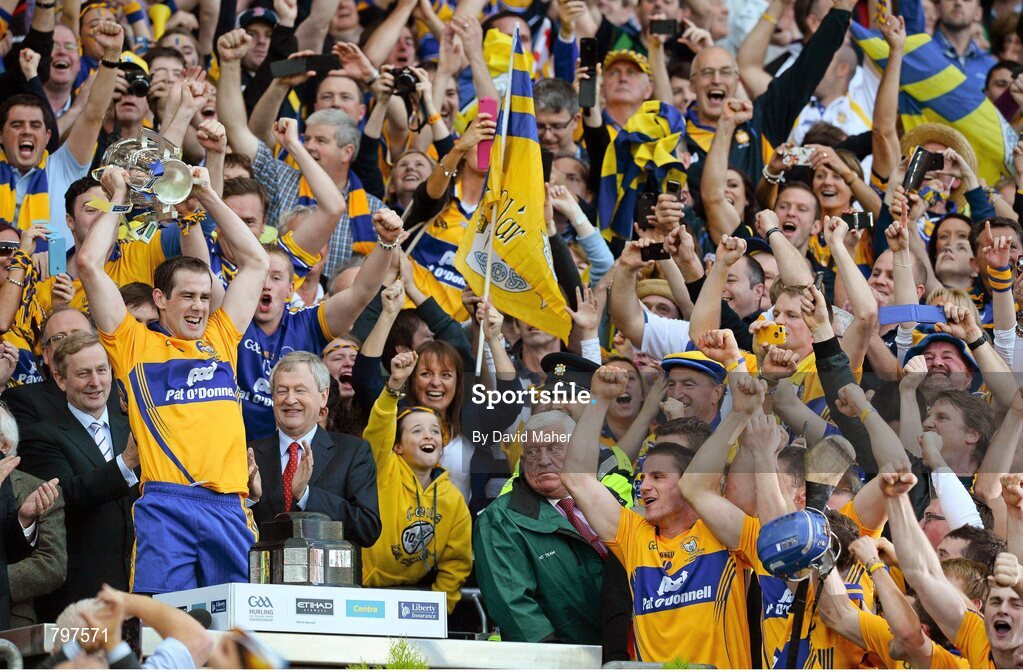 28 September 2013; Clare captain Patrick Donnellan lifts the Liam MacCarthy cup. GAA Hurling All-Ireland Senior Championship Final Replay, Cork v Clare, Croke Park, Dublin. Picture credit: David Maher / SPORTSFILE