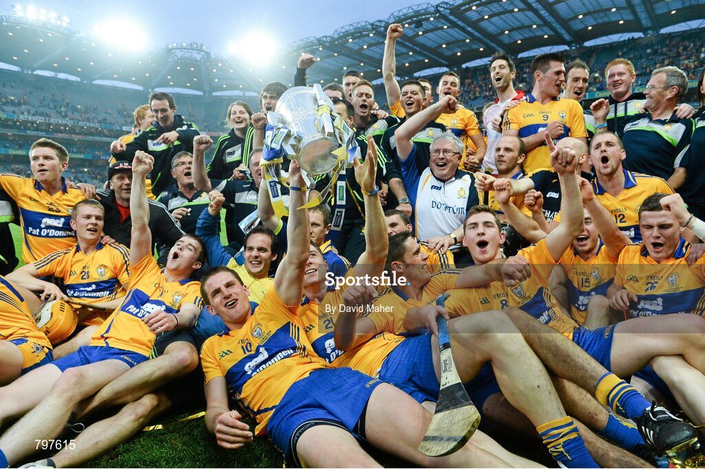 28 September 2013; Clare celebrate with the Liam MacCarthy cup after their side's victory. GAA Hurling All-Ireland Senior Championship Final Replay, Cork v Clare, Croke Park, Dublin. Picture credit: David Maher / SPORTSFILE
