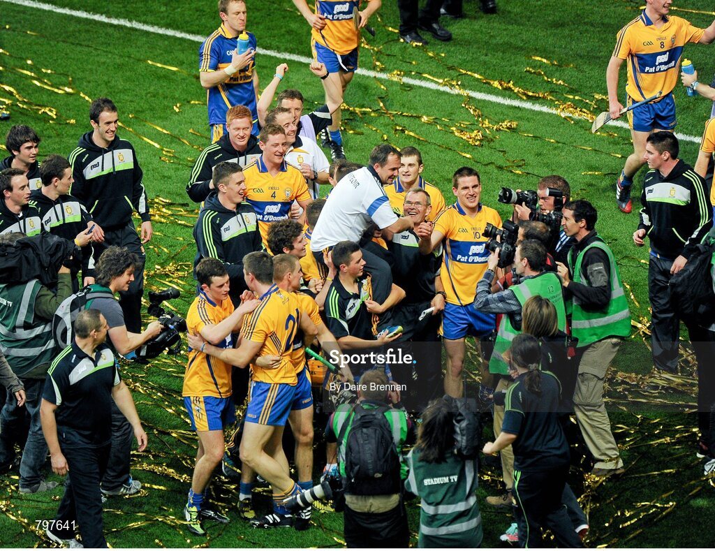 28 September 2013; Clare manager Davy Fitzgerald is lifted shoulder high by his players after the game. GAA Hurling All-Ireland Senior Championship Final Replay, Cork v Clare, Croke Park, Dublin. Picture credit: Daire Brennan / SPORTSFILE