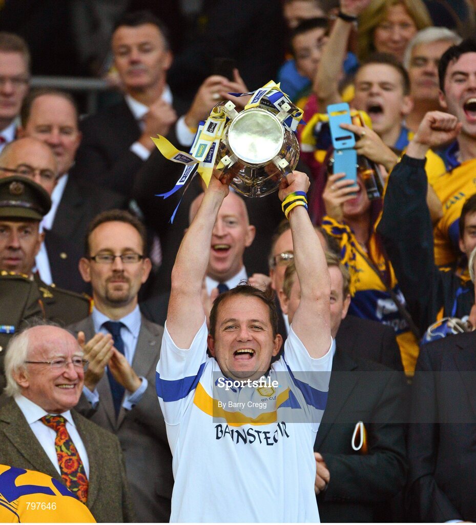 28 September 2013; Clare manager Davy Fitzgerald lifts the Liam MacCarthy cup. GAA Hurling All-Ireland Senior Championship Final Replay, Cork v Clare, Croke Park, Dublin. Picture credit: Barry Cregg / SPORTSFILE