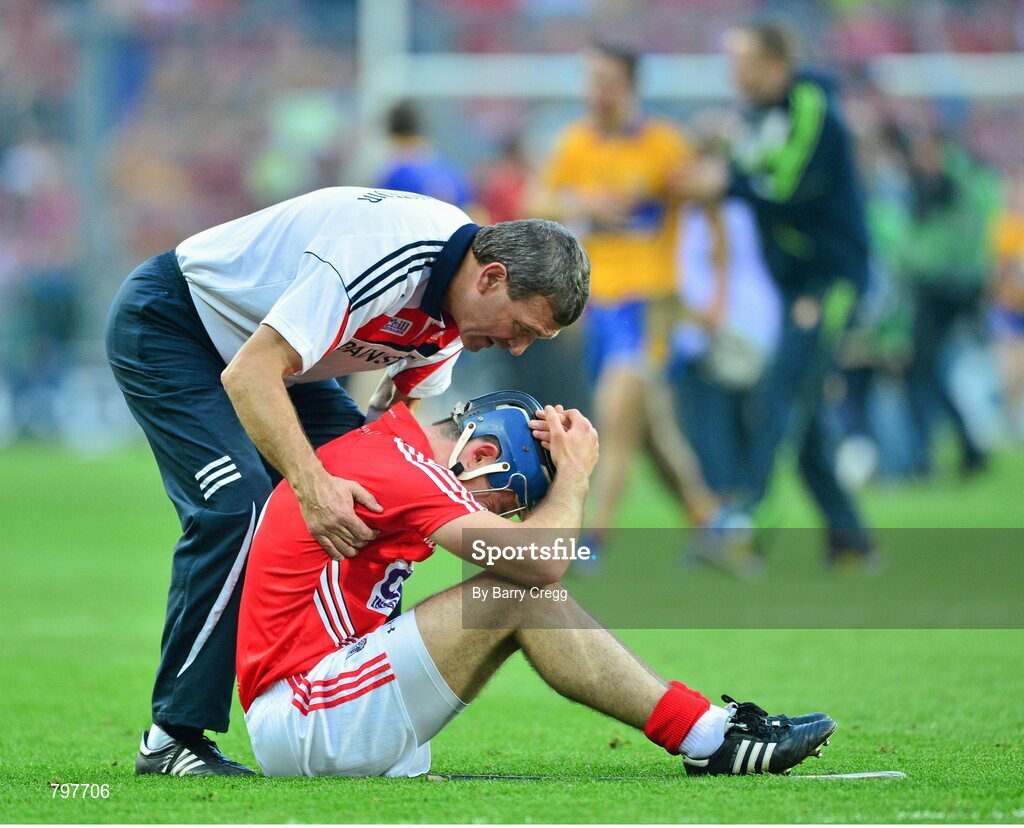 28 September 2013; Cork manager Jimmy Barry Murphy commiserates with Christopher Joyce after the game. GAA Hurling All-Ireland Senior Championship Final Replay, Cork v Clare, Croke Park, Dublin. Picture credit: Barry Cregg / SPORTSFILE