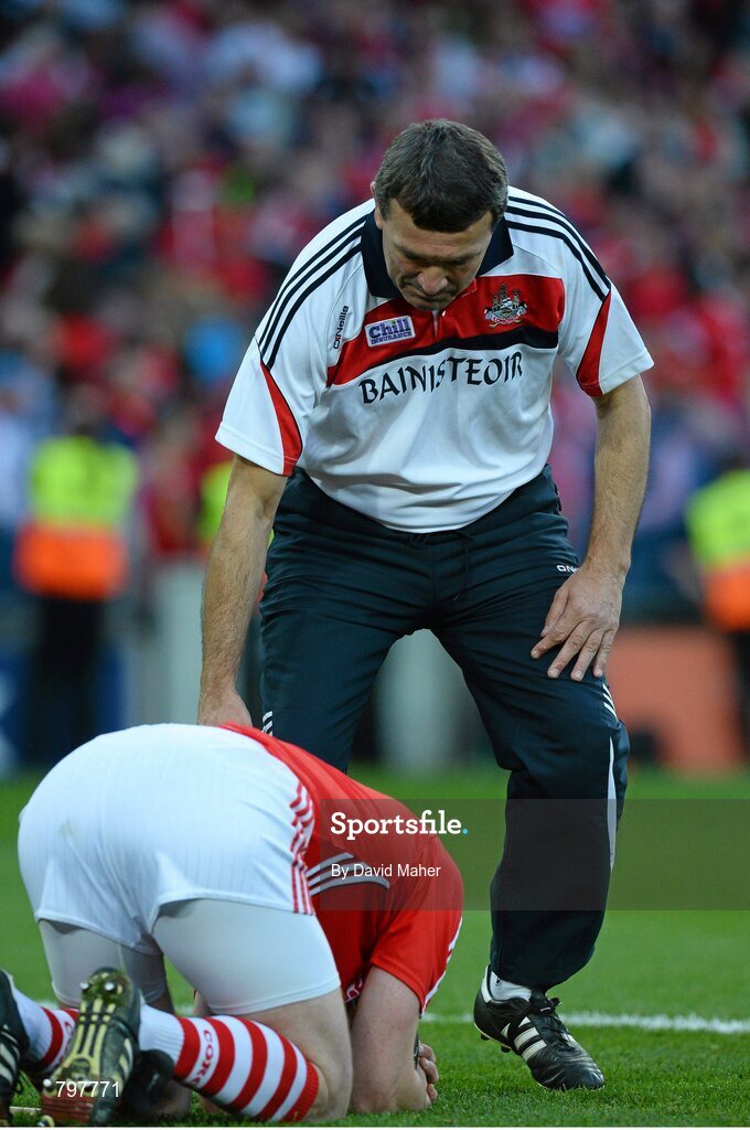 28 September 2013; Jimmy Barry Murphy, Cork manager, consoles Shane O'Neill at the end of the game. GAA Hurling All-Ireland Senior Championship Final Replay, Cork v Clare, Croke Park, Dublin. Picture credit: David Maher / SPORTSFILE